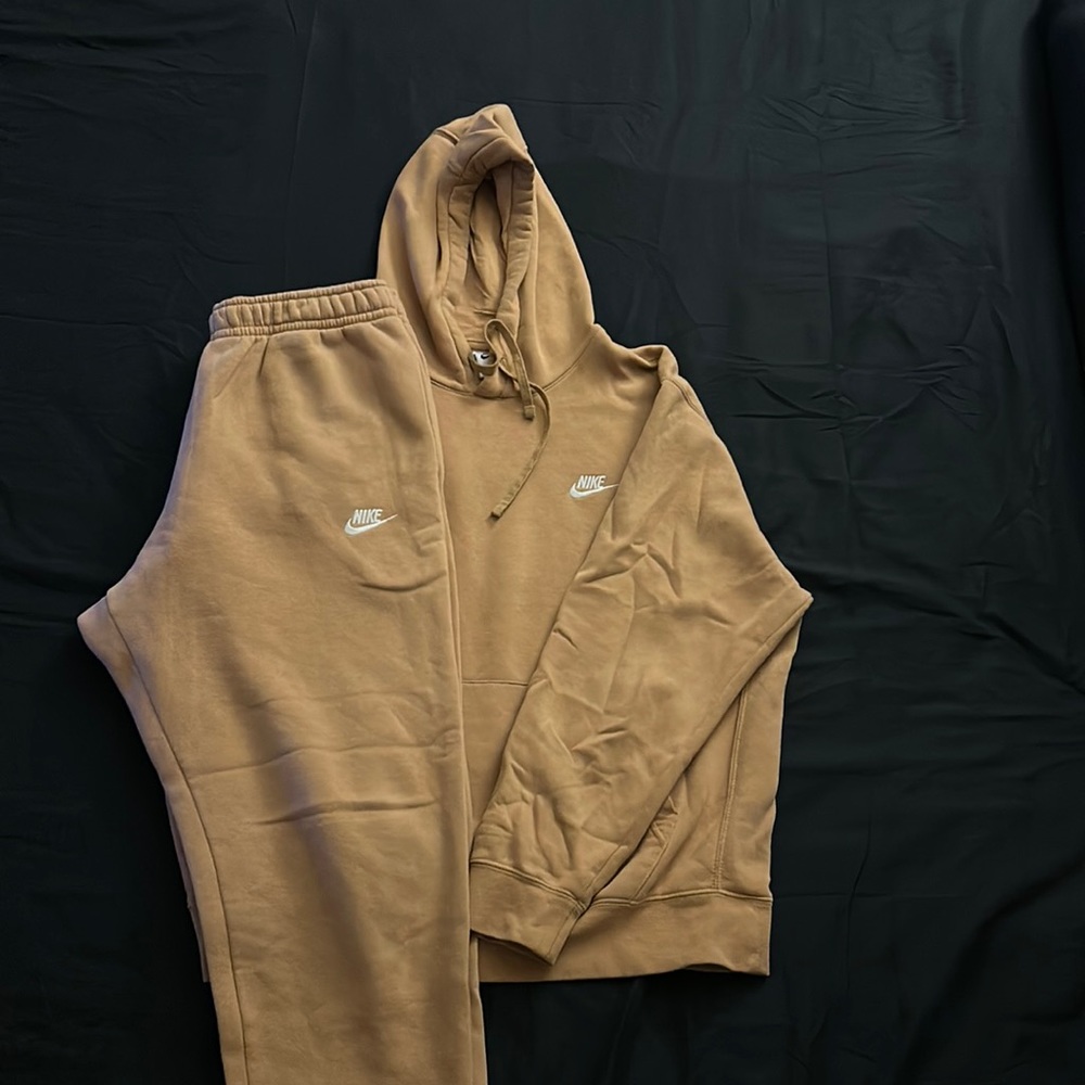 Men’s sweatsuit